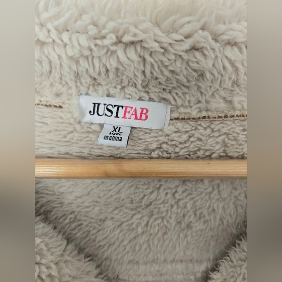 JustFab Tan Teddy Jacket with Cream Accents Size Xl - Picture 4 of 5